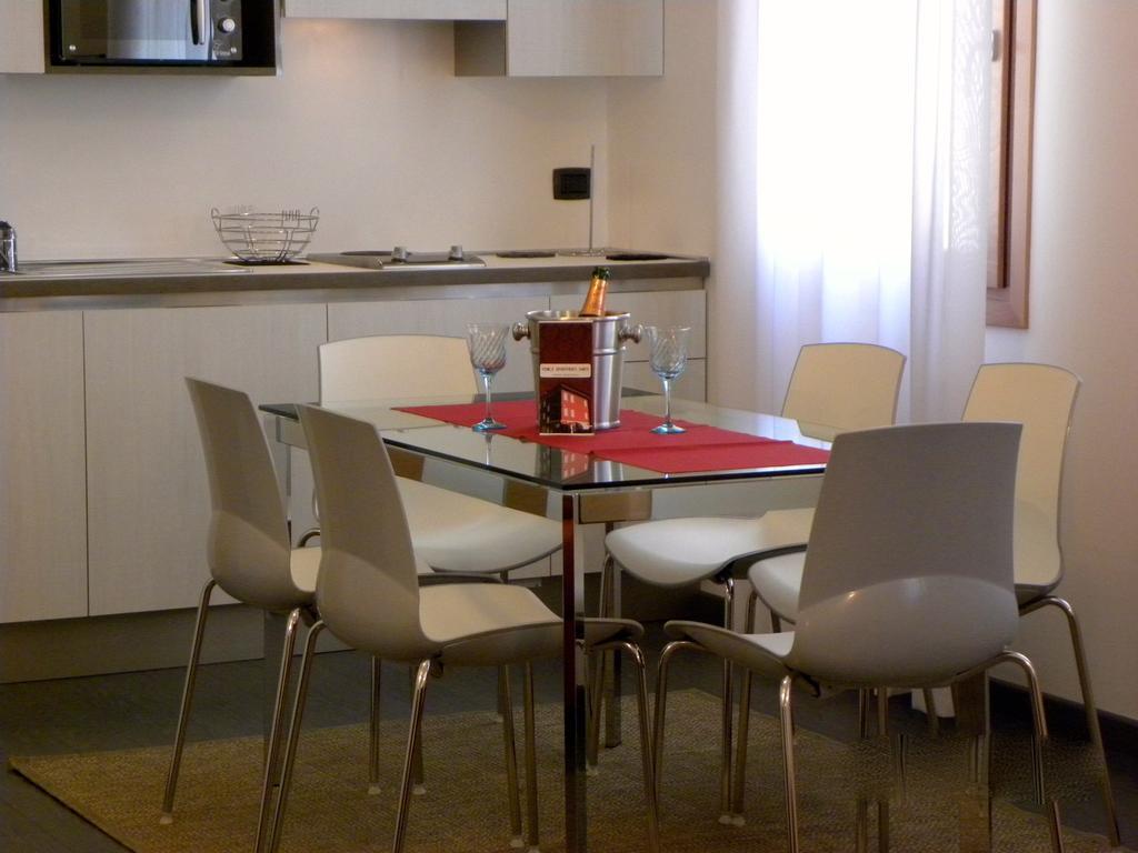 Venice Apartments Dante Mestre Luaran gambar