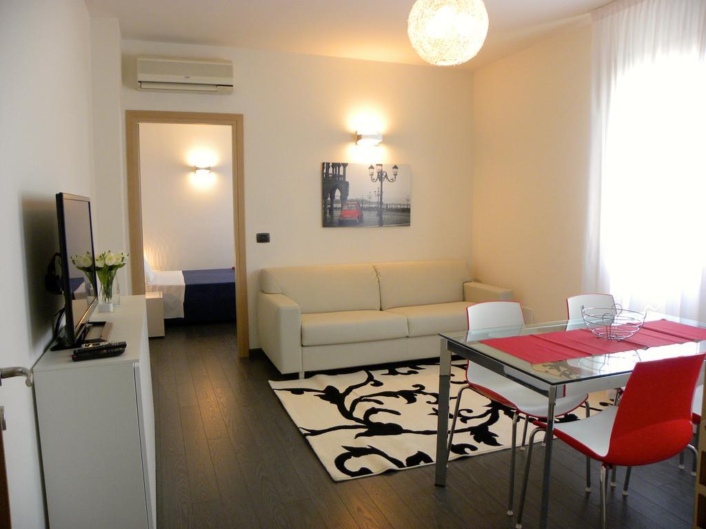Venice Apartments Dante Mestre Luaran gambar