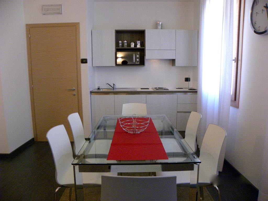 Venice Apartments Dante Mestre Luaran gambar