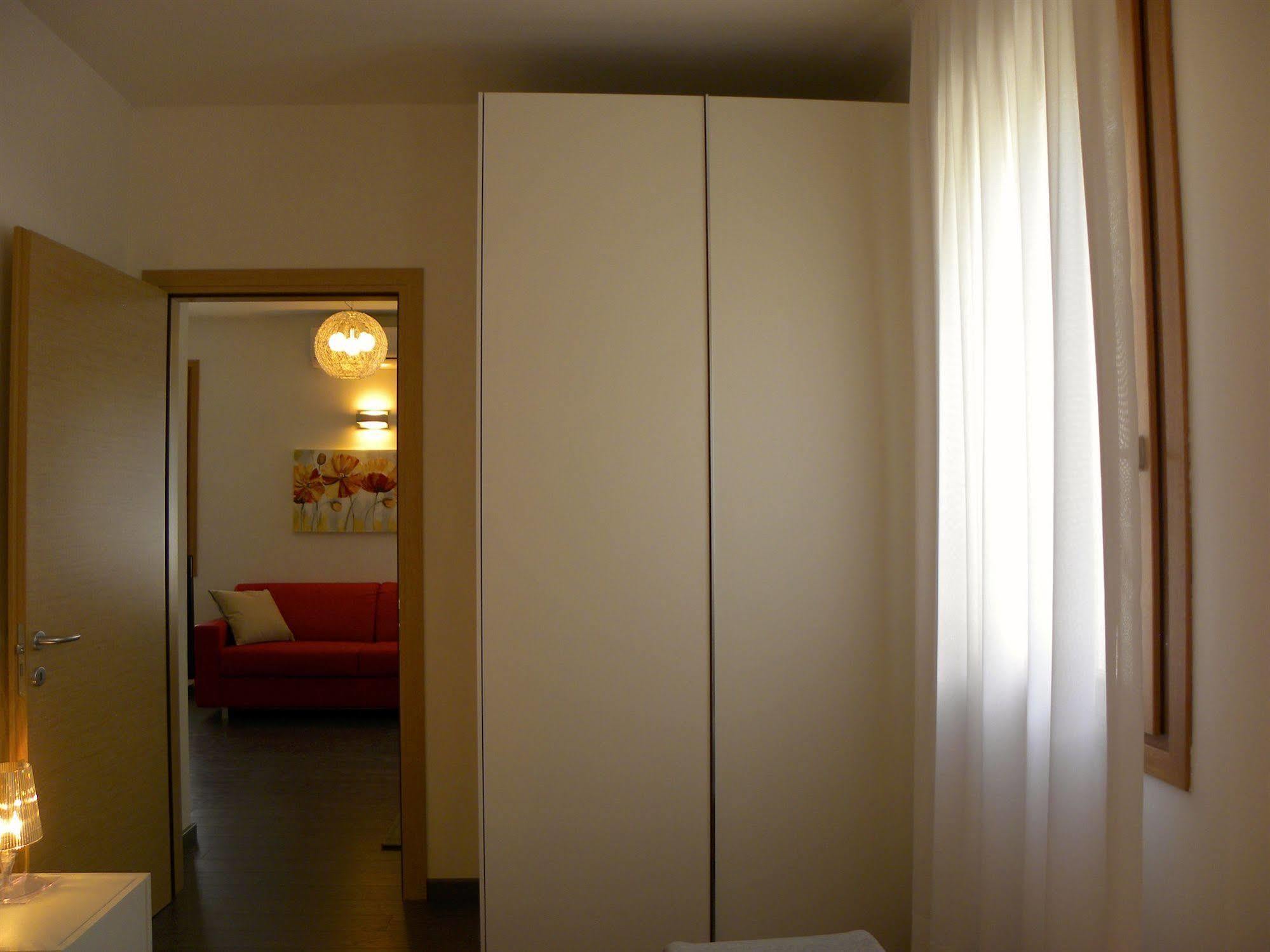 Venice Apartments Dante Mestre Luaran gambar