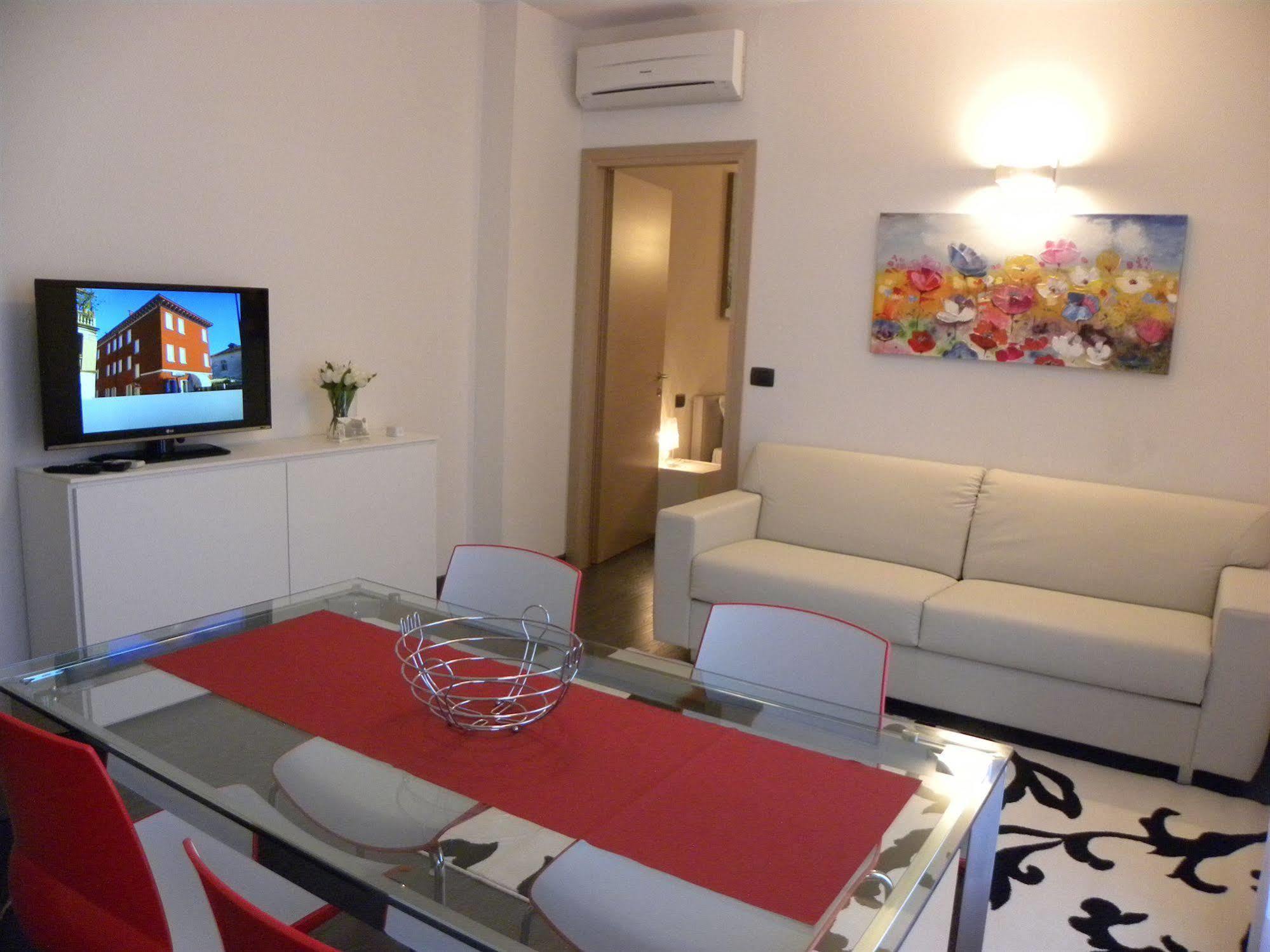 Venice Apartments Dante Mestre Luaran gambar