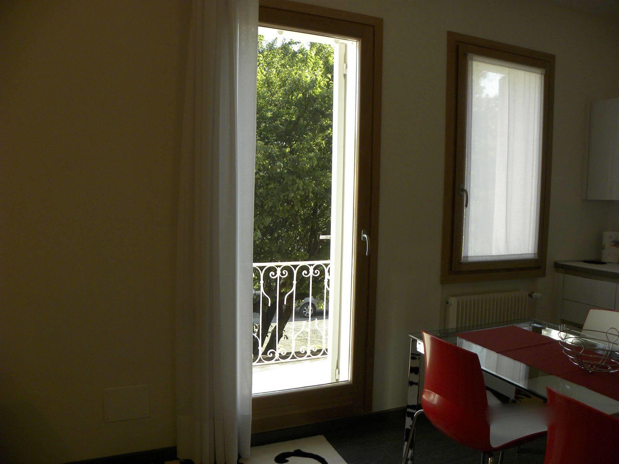 Venice Apartments Dante Mestre Luaran gambar