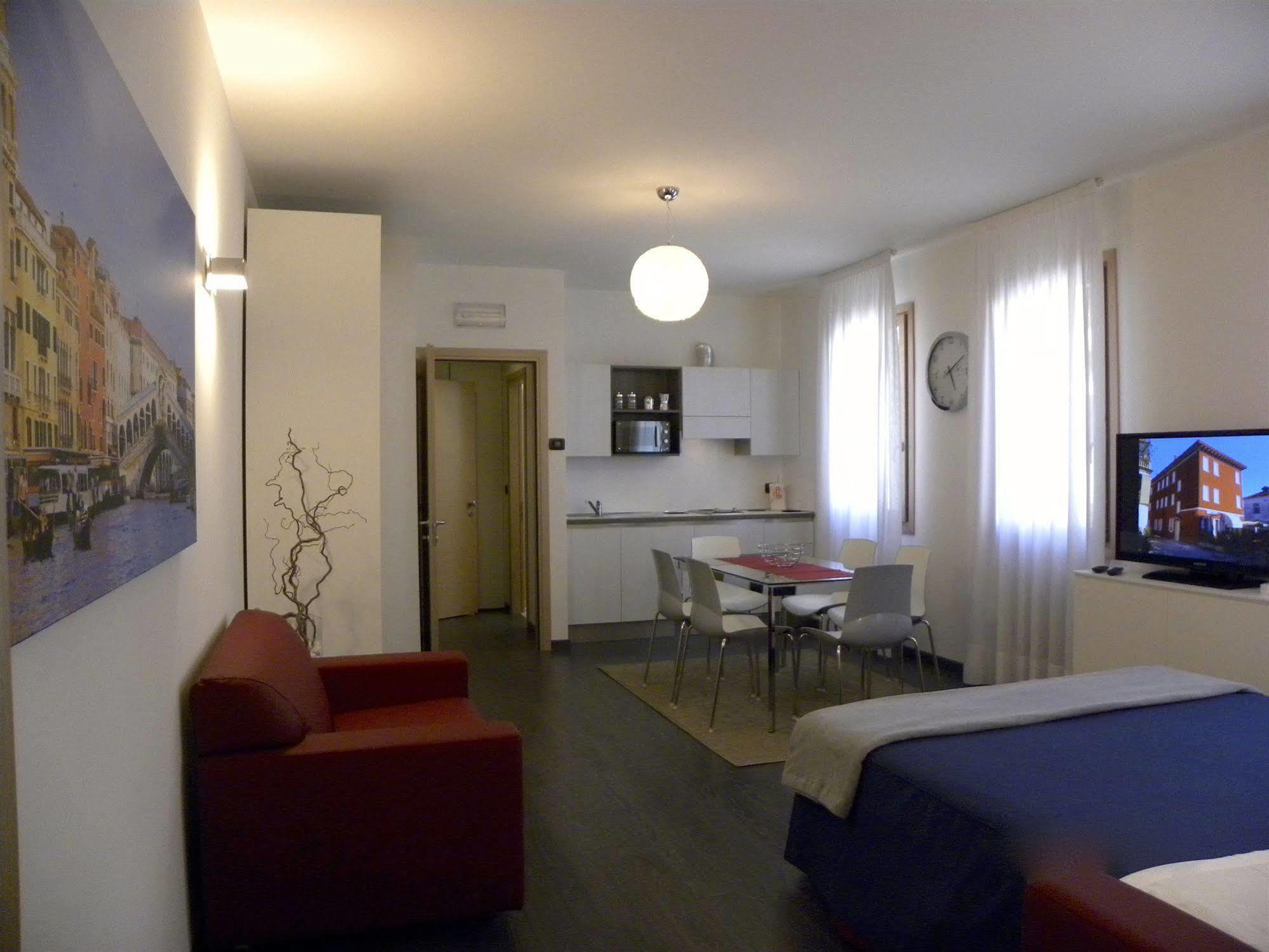 Venice Apartments Dante Mestre Luaran gambar