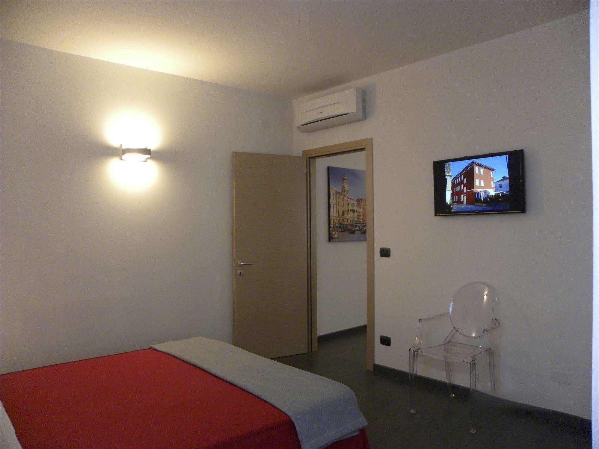 Venice Apartments Dante Mestre Luaran gambar